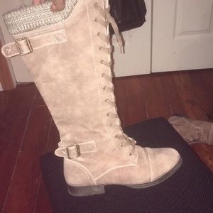 Tan/khaki boots